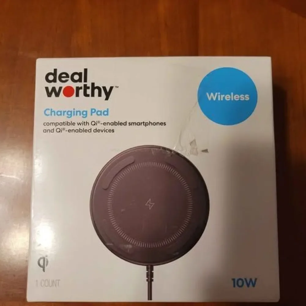Deal Worthy 10W Qi Compatible Wireless Charging Pad